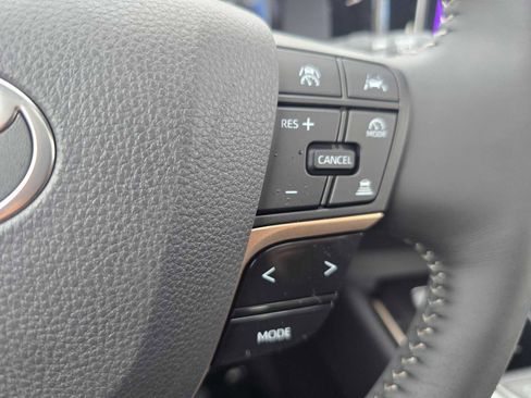 New 2025 Toyota Crown Signia image 32