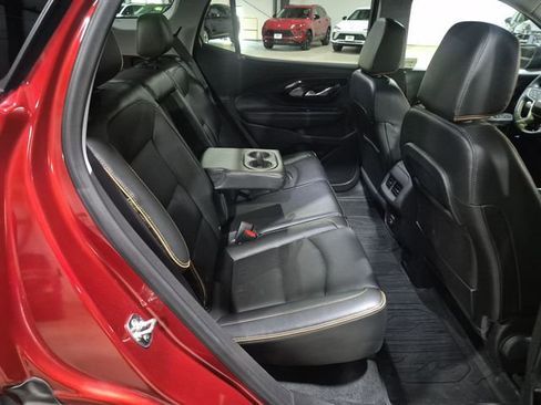 Certified 2024 GMC Terrain AT4 AWD/4WD image 25