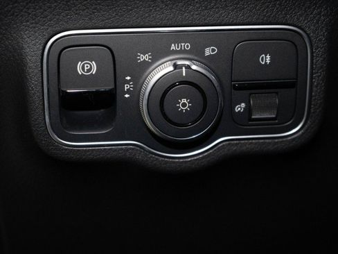 Certified 2026 Mercedes-Benz GLA 250 image 22