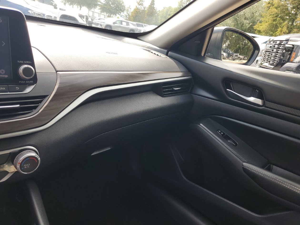 Used 2024 Nissan Altima 2.5 SV FWD image 26