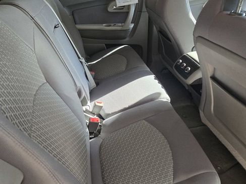 Used 2012 Chevrolet Traverse LS image 9