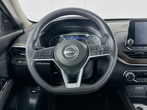 Used 2023 Nissan Altima 2.5 SV image 17