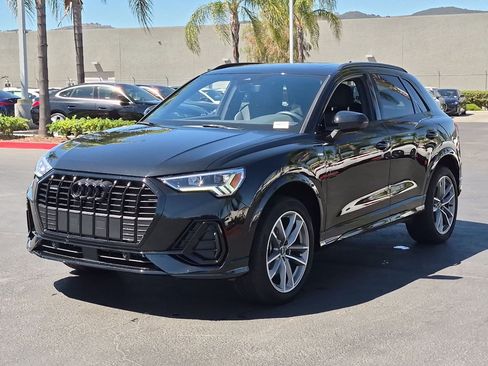 Used 2025 Audi Q3 2.0T Premium w/ Convenience Package AWD/4WD image 5