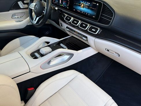 Used 2023 Mercedes-Benz GLS 450 4MATIC image 21