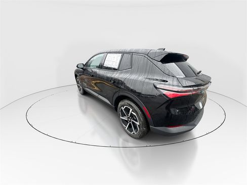 New 2026 Chevrolet Equinox EV LT image 6