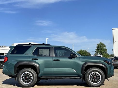 New 2026 Toyota 4Runner TRD Off-Road Premium AWD/4WD image 3