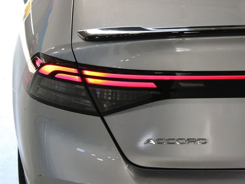 Used 2023 Honda Accord Sport image 38