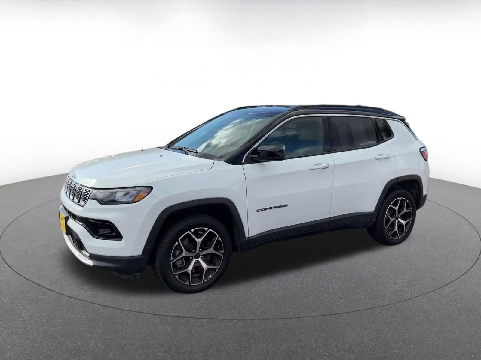 Used 2025 Jeep Compass Limited AWD/4WD image 7