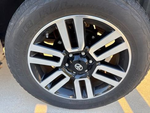 Used 2020 Toyota 4Runner Limited RWD image 11