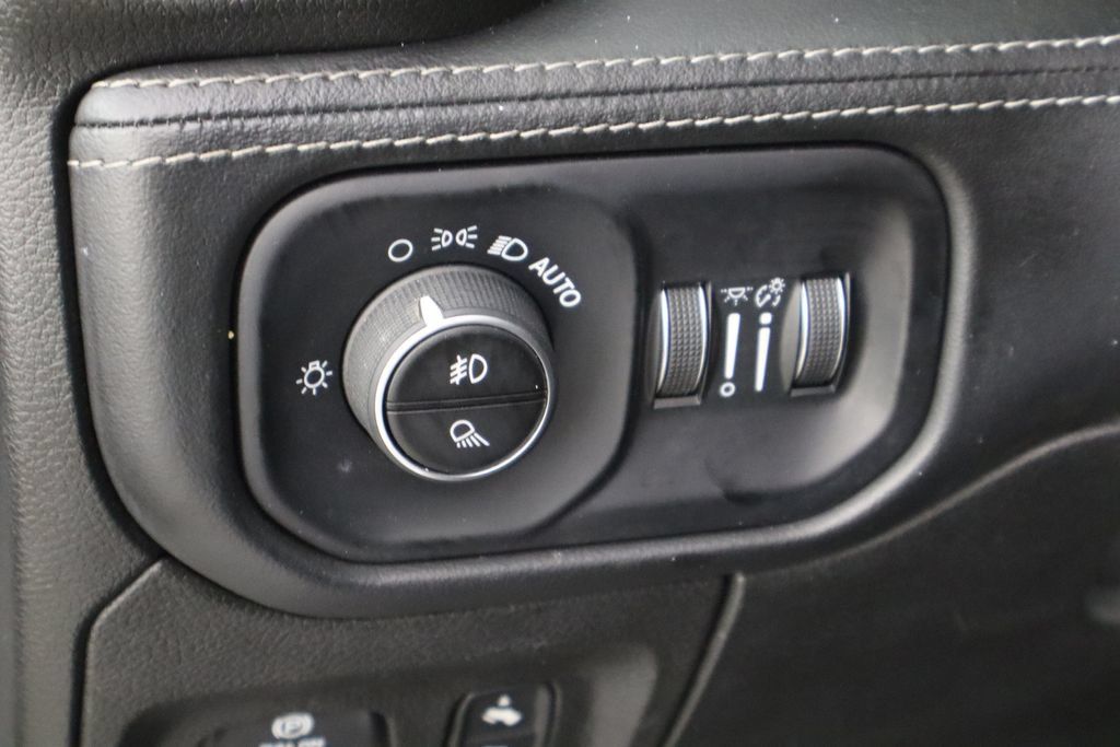 Used 2020 RAM 1500 Limited w/ Body Color Bumper Group AWD/4WD image 22
