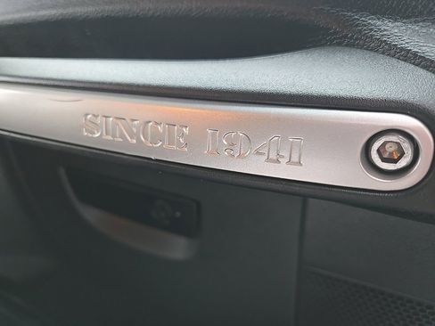 Used 2015 Jeep Wrangler Unlimited Sahara w/ Connectivity Group image 70