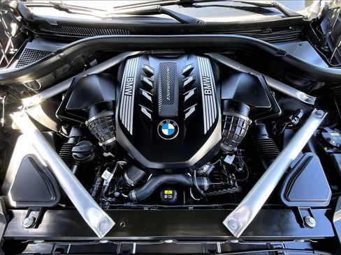 Used 2022 BMW X7 M50i AWD/4WD image 10