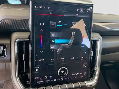 New 2026 GMC Yukon Elevation w/ Elevation Premium Package image 11