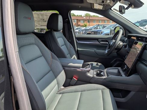New 2026 GMC Terrain AT4 w/ Convenience Package III AWD/4WD image 24