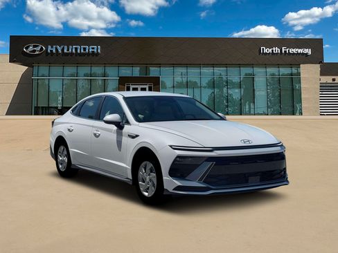 Certified 2026 Hyundai Sonata SE FWD image 11