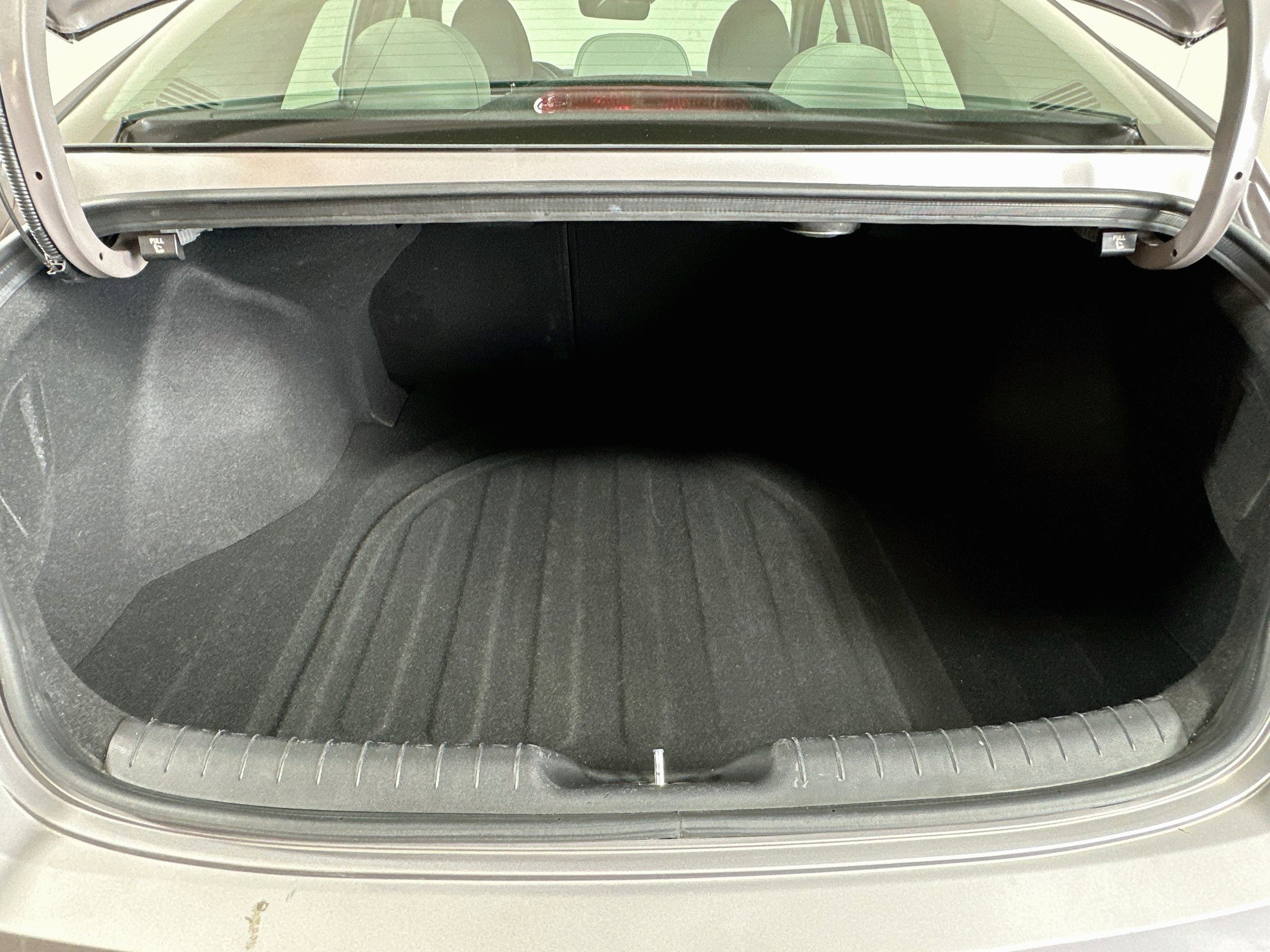 Certified 2025 Hyundai Elantra Limited FWD image 26