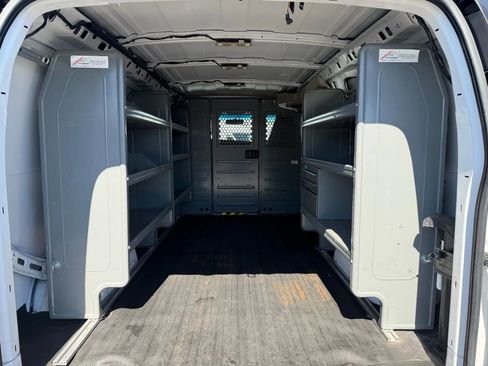 Used 2016 Chevrolet Express 2500 image 12