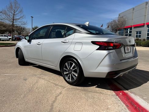 Used 2025 Nissan Versa SV image 8