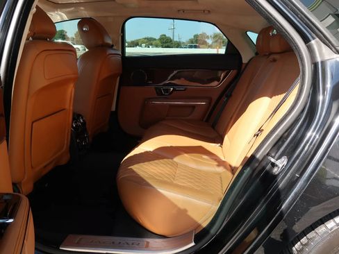 Used 2017 Jaguar XJ L Portfolio AWD/4WD image 19
