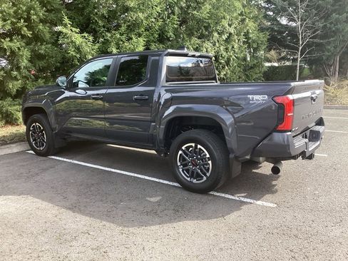 Certified 2025 Toyota Tacoma TRD Sport AWD/4WD image 8