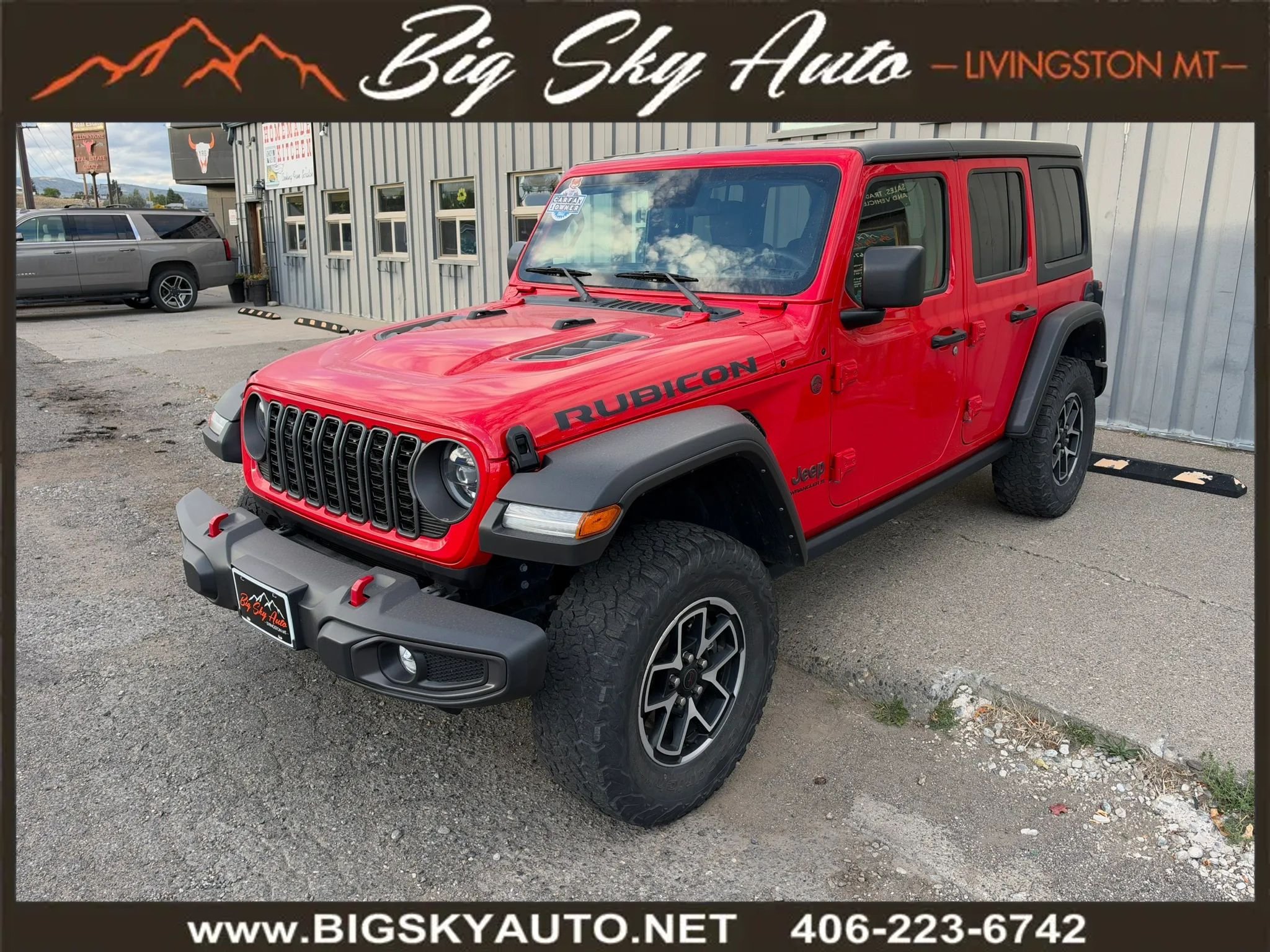Used 2024 Jeep Wrangler Unlimited Rubicon AWD/4WD image 3