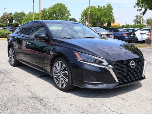 Used 2023 Nissan Altima 2.5 SL FWD image 53