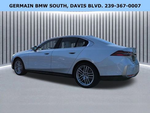 Certified 2024 BMW 530i w/ Premium Package image 7