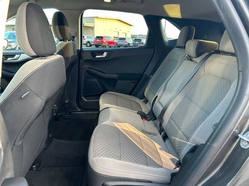 Used 2020 Ford Escape SE Sport image 18