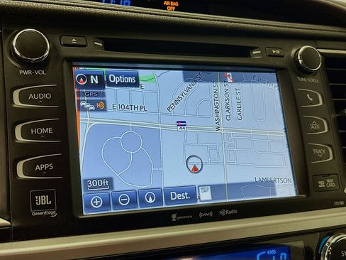 Used 2017 Toyota Highlander Limited w/ Carpet Mat Package AWD/4WD image 22