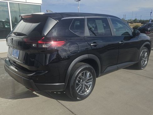 Used 2024 Nissan Rogue S FWD image 5