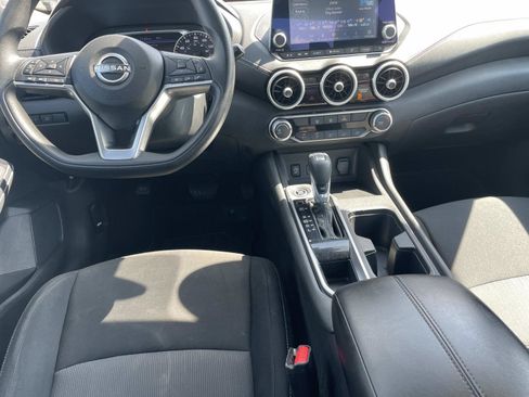 Used 2024 Nissan Sentra SV FWD image 12
