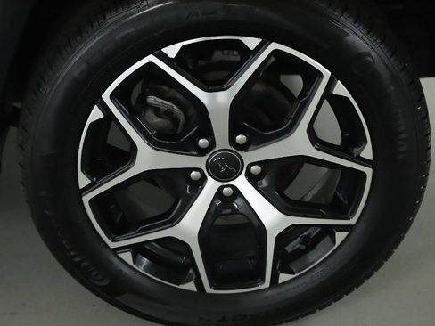 Used 2025 Jeep Compass Limited AWD/4WD image 39