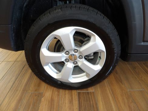 Used 2021 Jeep Compass Latitude AWD/4WD image 5
