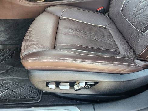 Used 2019 BMW 750i xDrive w/ Executive Package image 24