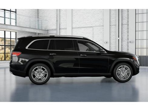 New 2026 Mercedes-Benz GLS 450 4MATIC image 29