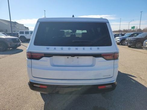 Used 2024 Jeep Wagoneer L Series II image 24