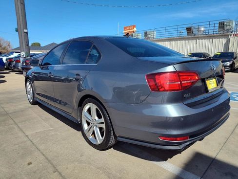 Used 2017 Volkswagen Jetta GLI image 6