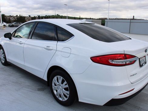 Used 2020 Ford Fusion S image 5