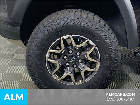 Used 2023 Chevrolet Colorado ZR2 image 14