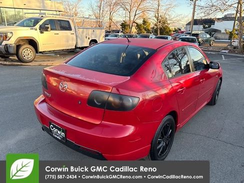 Used 2005 MAZDA MAZDA3 s w/ Moonroof & 6-CD Pkg image 6