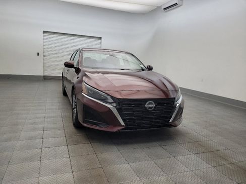 Used 2023 Nissan Altima 2.5 SV image 14
