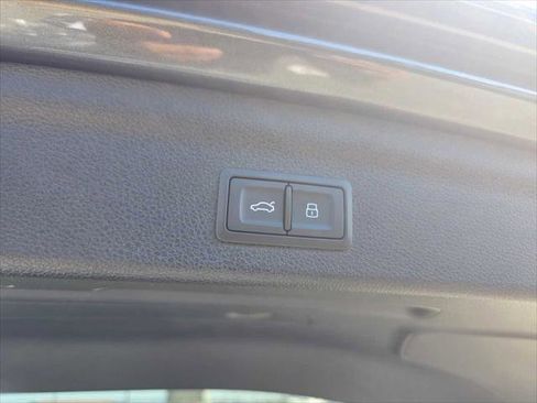 New 2025 Audi Q3 2.0T Premium Plus image 18