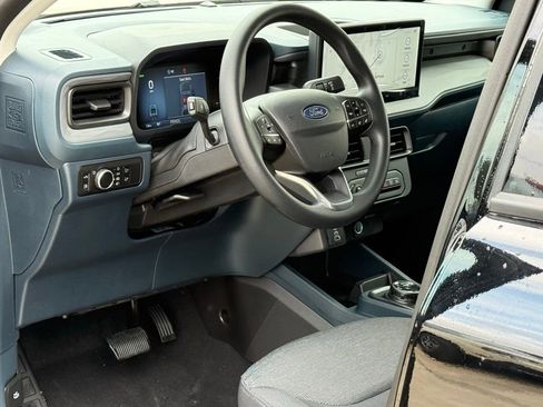 New 2025 Ford Maverick XL image 6