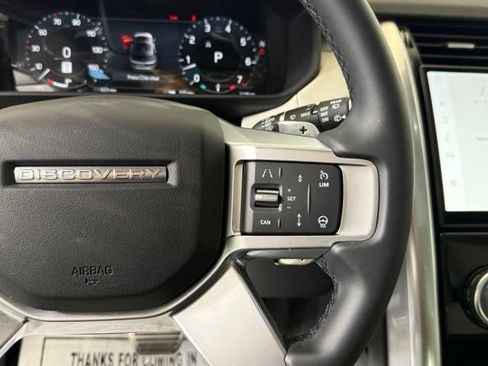 Used 2025 Land Rover Discovery Dynamic SE AWD/4WD image 42