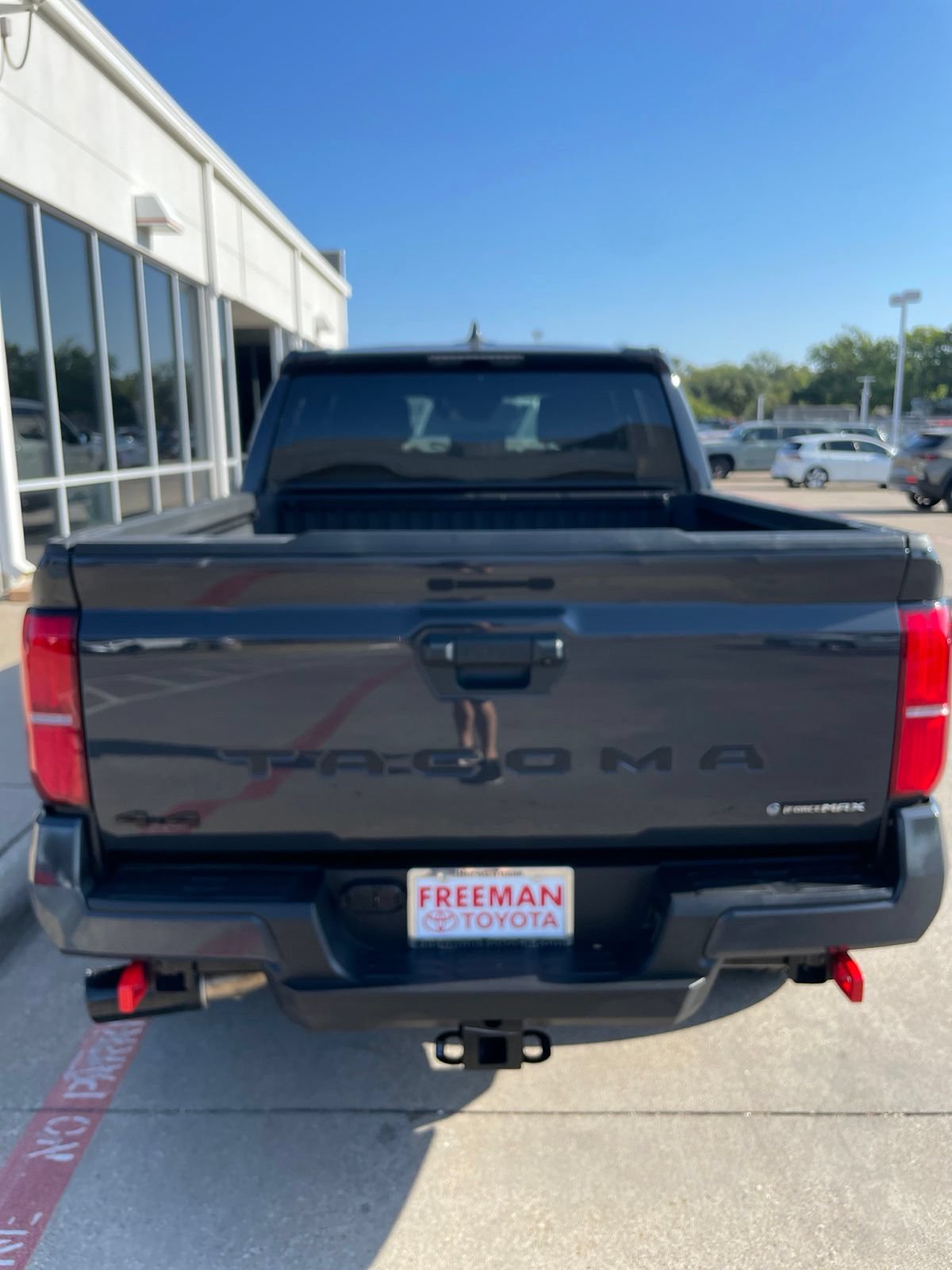 Used 2025 Toyota Tacoma TRD Off-Road AWD/4WD image 7