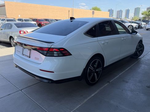 Used 2023 Honda Accord Sport image 4