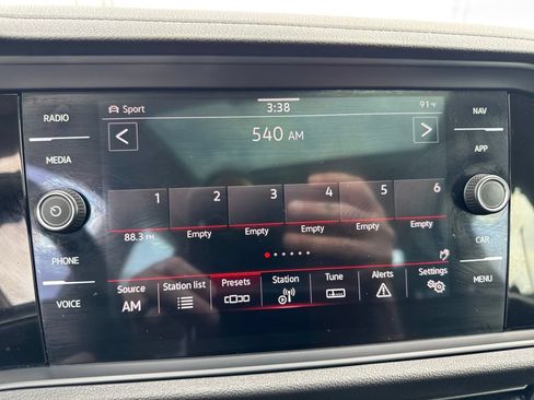 Used 2024 Volkswagen Jetta SEL FWD image 19