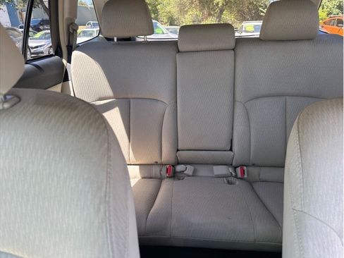 Used 2011 Subaru Outback 2.5i Premium AWD/4WD image 18