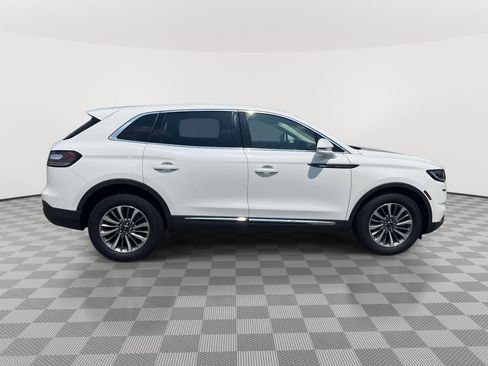Used 2022 Lincoln Nautilus AWD w/ Premium Package image 4