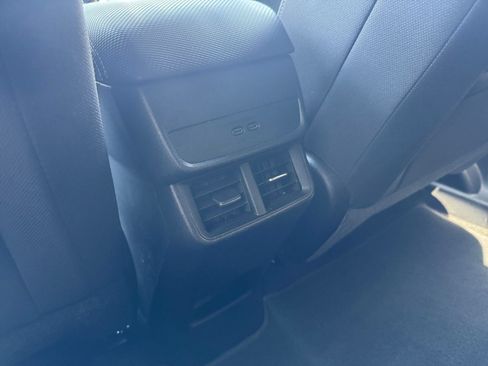 Used 2025 Chevrolet Equinox LT FWD image 21